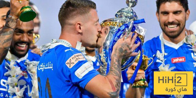 كم عدد البطولات التي توج بها سافيتش مع الهلال ؟