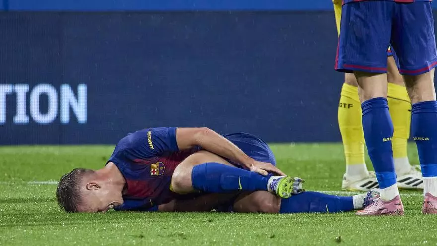 أسطورة الإصابات في برشلونة !