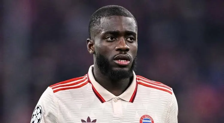 وسط اهتمام ريال مدريد وباريس .. مدير بايرن ميونخ يتحدث عن مستقبل أوباميكانو