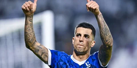 هل يعود جواو كانسيلو إلى أوروبا؟ اللاعب يرد