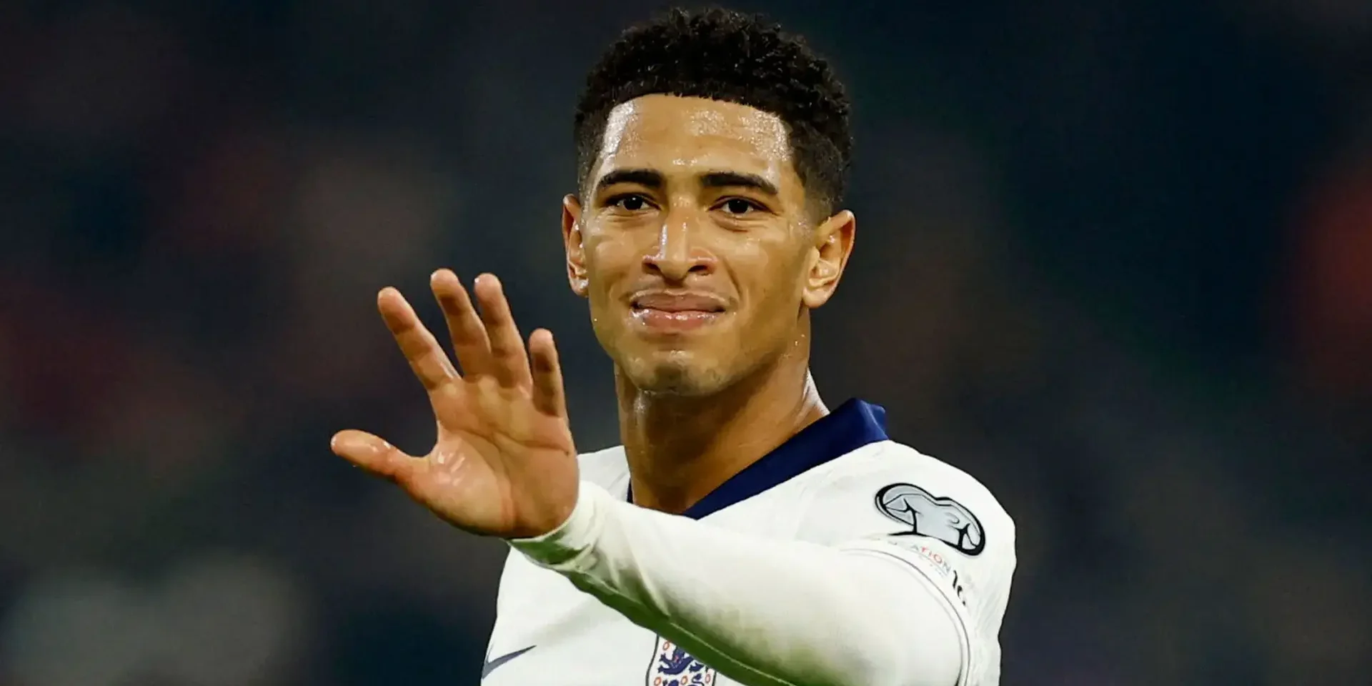 صورة: موقف غريب لـ بيلينغهام في مباراة إنجلترا وأرمينيا