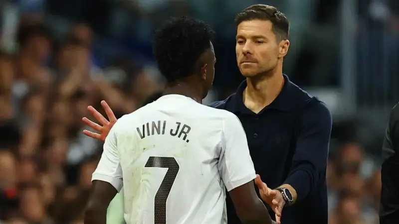 صور : فيني وتشابي الونسو ” سمن على عسل “