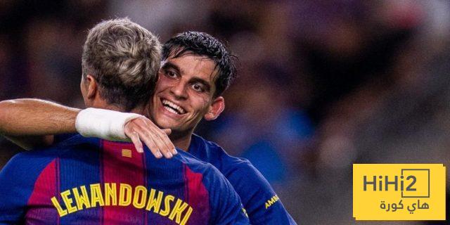 سبب مشاركة جيرارد مارتن باستمرار مع برشلونة