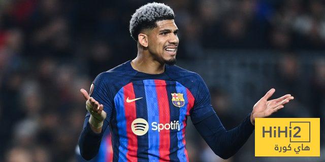 برشلونة يدرس خطة بديلة بعد تعافي أراوخو