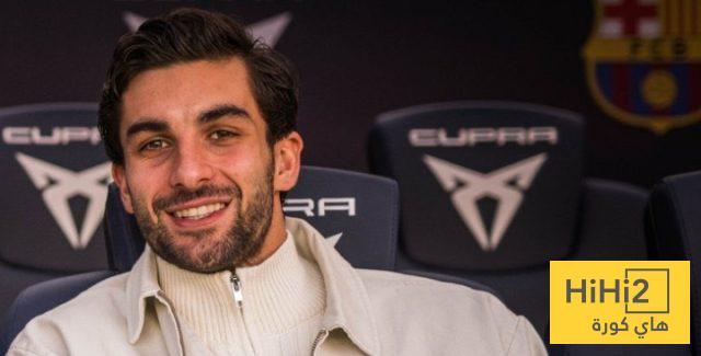 توريس يؤازر برشلونة في مباراة اوفيدو