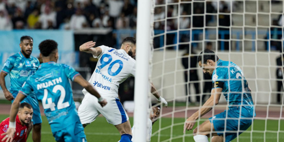 من هو رجل مباراة الهلال والأخدود ؟