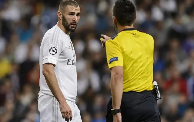 شيء وحيد لم يحدث لبنزيما خلال مسيرته التي تجاوزت 900 مباراة! 1