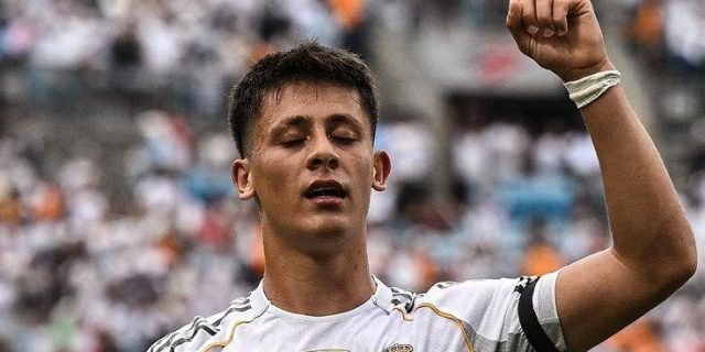 غولر لا يشبه مودريتش وكروس
