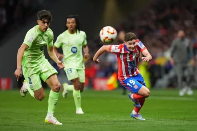برشلونة يتقدم بشكوى رسمية ضد التحكيم بعد مواجهة أتلتيكو
