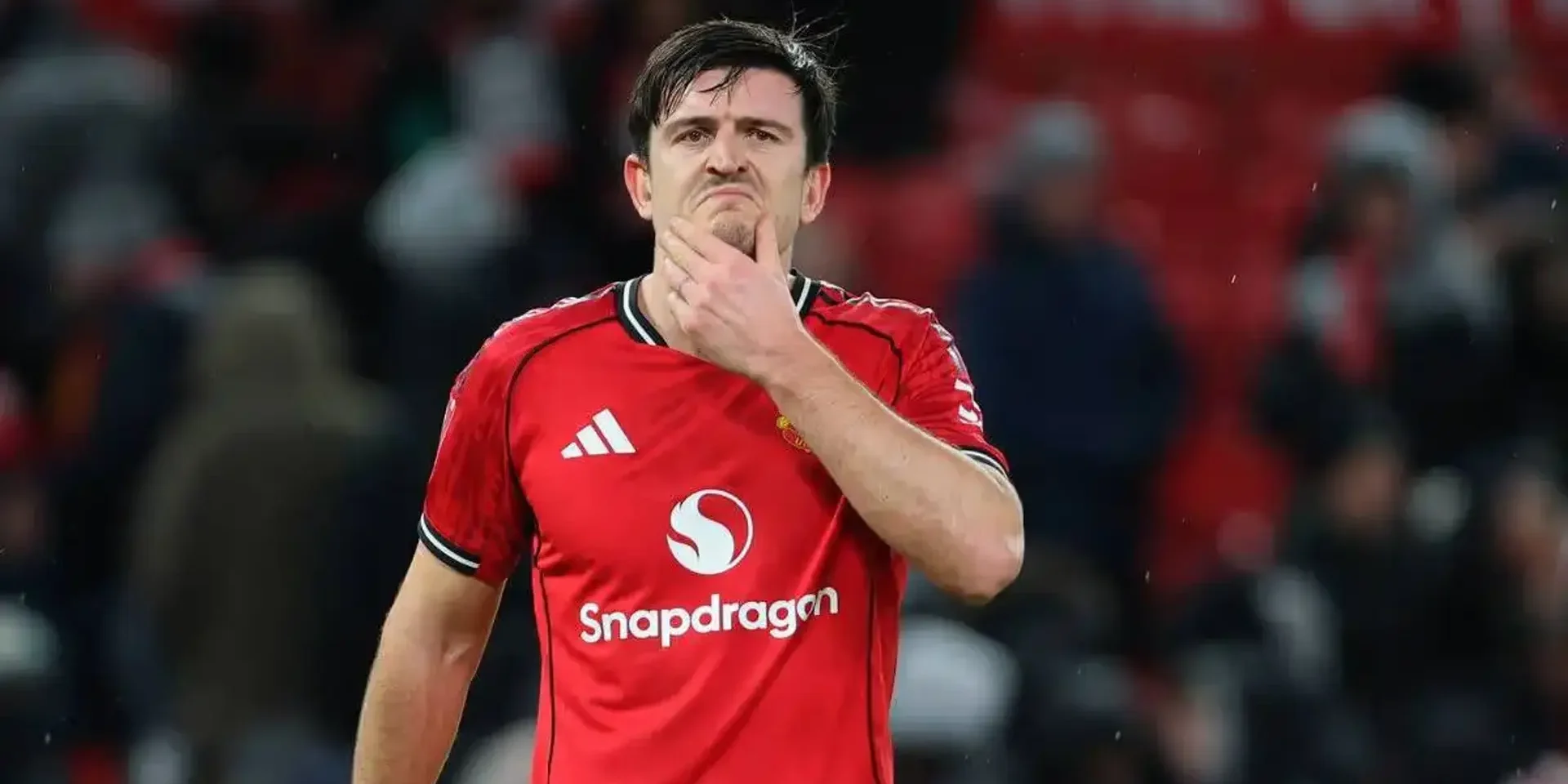 ماغواير باق مع مانشستر يونايتد لموسم آخر