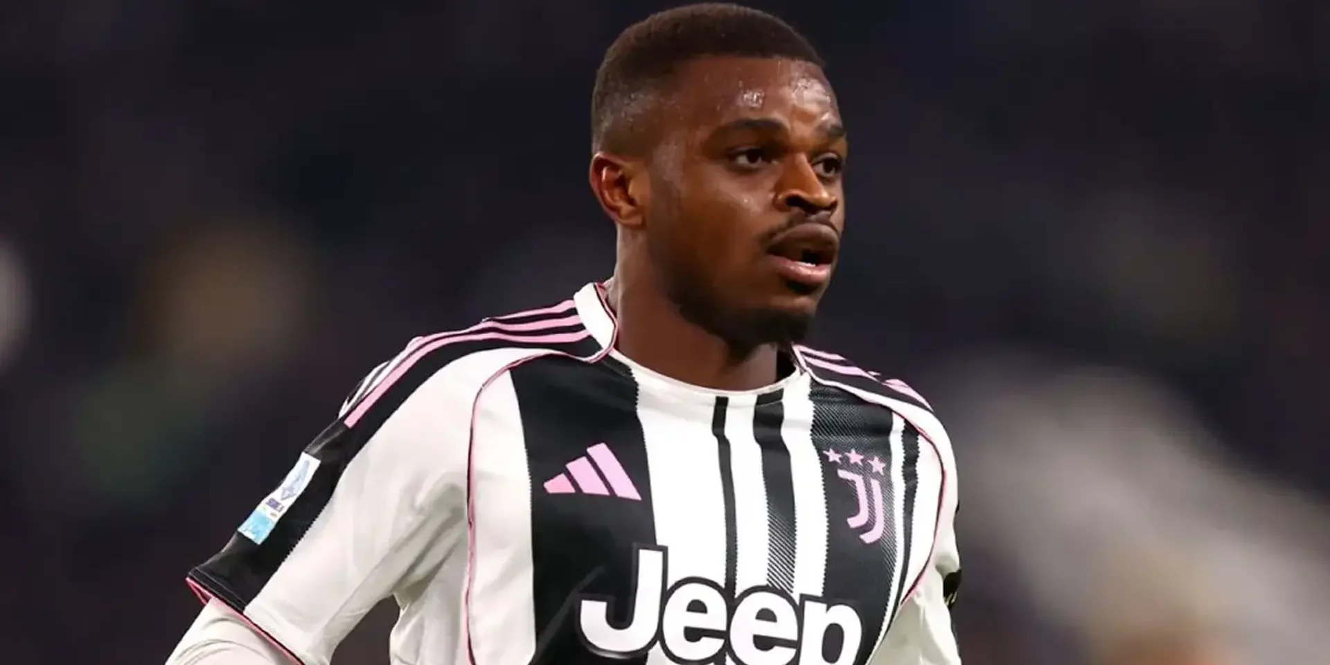 ليفربول ومانشستر يونايتد ينتظران مدافع يوفنتوس