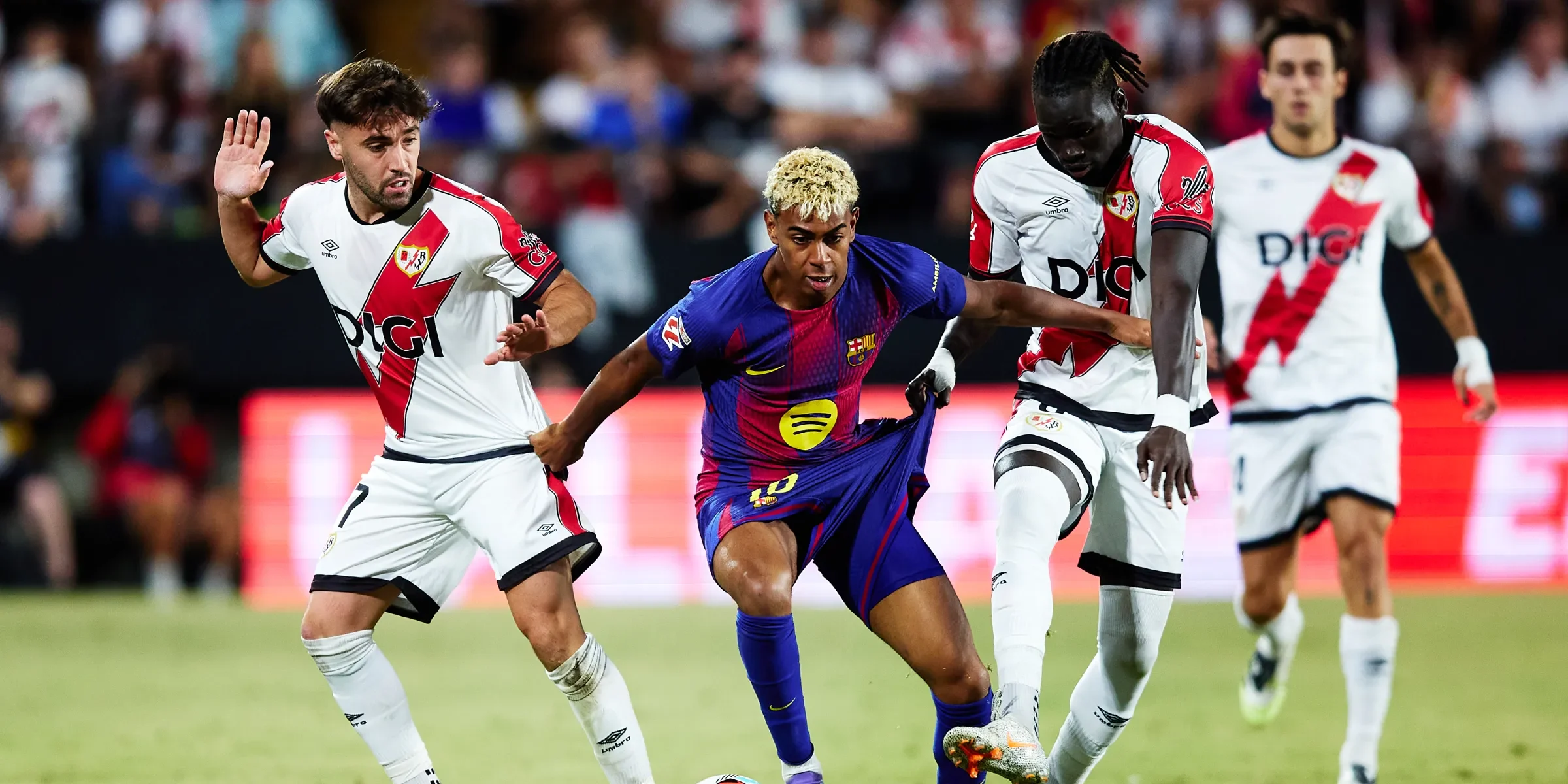 سجل مواجهات برشلونة ضد رايو فاليكانو