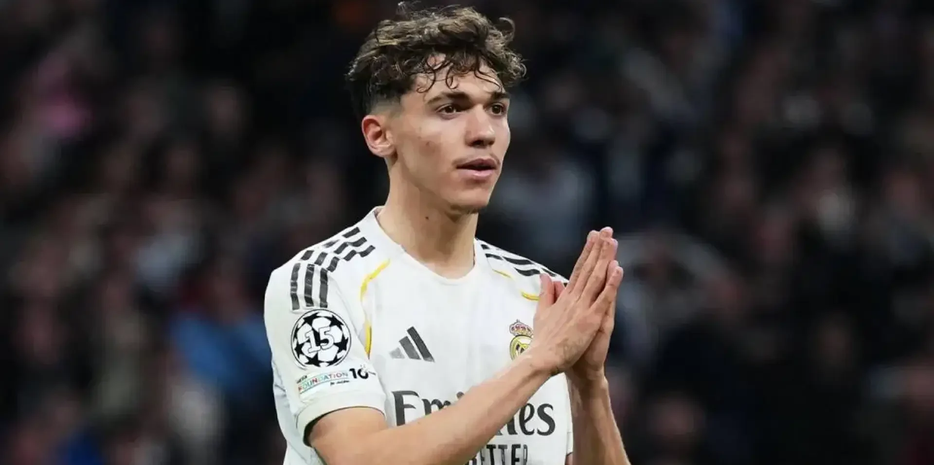 على طريقة نيكو باز.. كومو يستهدف بيتاريش!