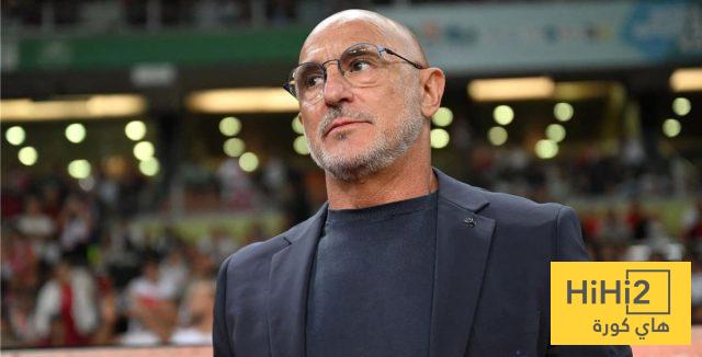 دي لا فوينتي لا يعرف البروتوكول ! .. الصحافة تهاجم منتخب إسبانيا بعد صافرات الاستهجان