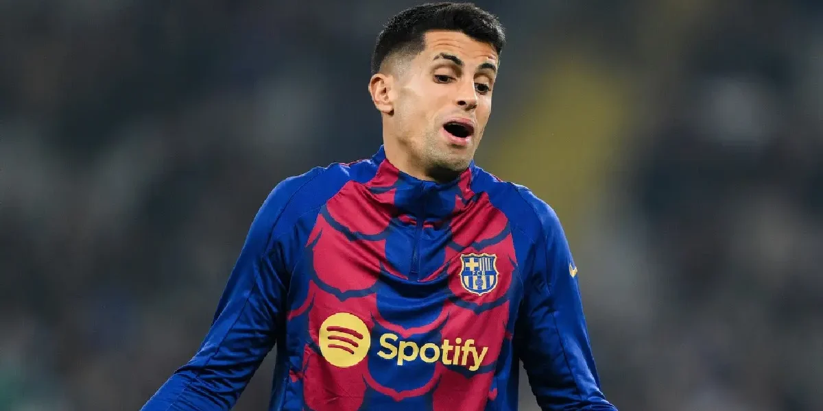 غرفة ملابس برشلونة تحسم موقف كانسيلو