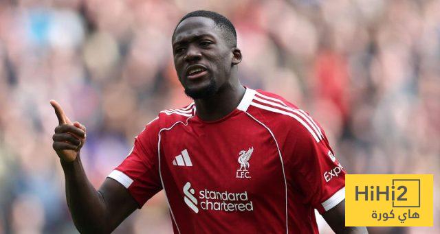 بسبب وضع كوناتي … ليفربول يراقب مدافع جديد