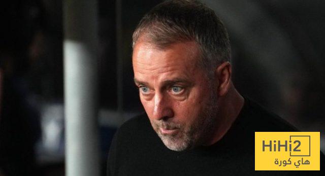 صورة .. فليك يفحص كانسيلو بعد خروجه مصابا ضد فيغو  