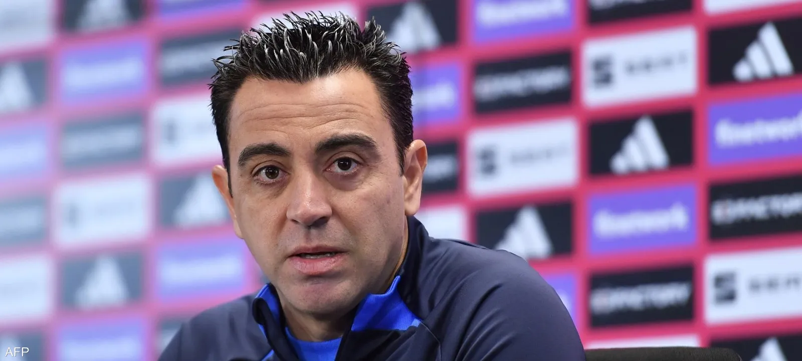 فرصة لعودة تشافي للتدريب من بوابة الدوري الإنجليزي !