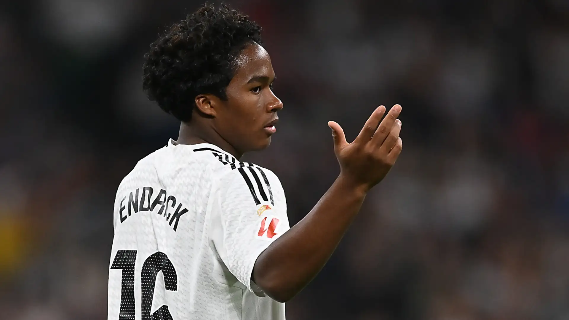 والده : إندريك عانى في ريال مدريد !