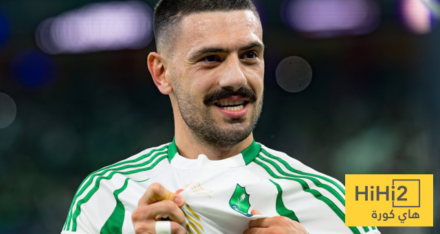 صورة – بميدالية أبطال آسيا.. ديميرال يرد على استفزازات جمهور النصر