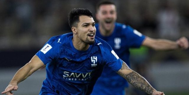 أياكس يقترب من حسم صفقة ماركوس ليوناردو.. وهذا موقف الهلال