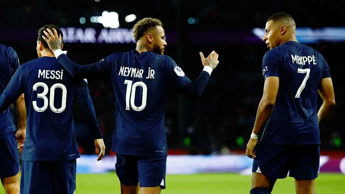 هل كان ميسي ، مبابي ونيمار فال شؤم !