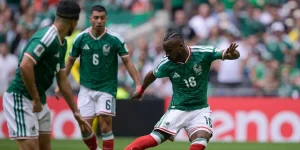 السبب وراء استبعاد جوليان كينونيس عن منتخب المكسيك