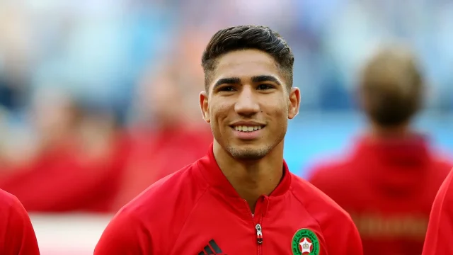 حكيمي يكتب التاريخ.. ملك مشاركات المغرب في كأس العالم
