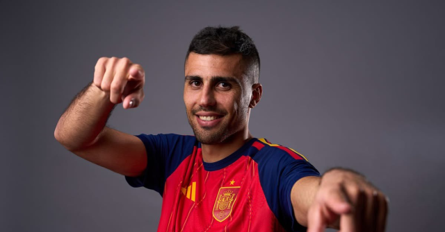 عاجل.. اجتماع سري يقرب رودري من ريال مدريد