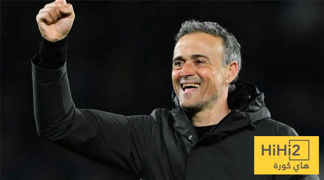 لويس إنريكي يتمسك بضم نجم برشلونة