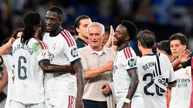 من الكرات الثابتة إلى تطوير اللاعبين.. أسرار جهاز مورينيو في ريال مدريد