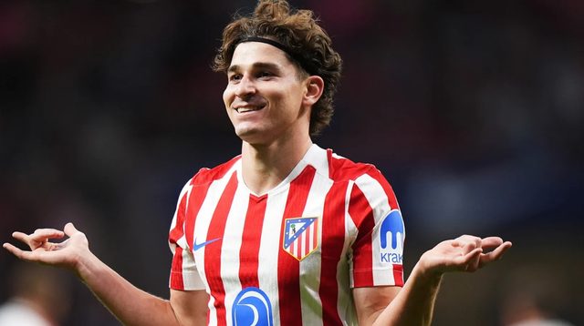 شرط برشلونة للتعاقد مع لاعب غير ألفاريز