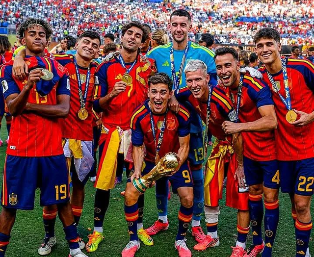 برشلونة لن يحتفل بأبطال العالم