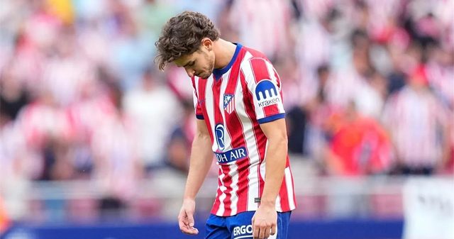 الثمن الحقيقي لمنع جوليان ألفاريز من الانتقال لبرشلونة