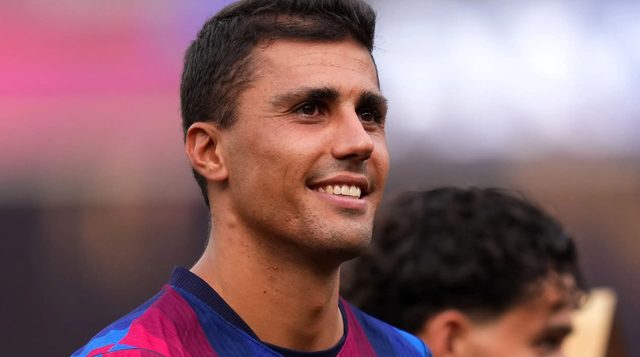 لسنا الأوفر حظا للقب.. رودري يكشف ما ينقص برشلونة للفوز بدوري أبطال أوروبا