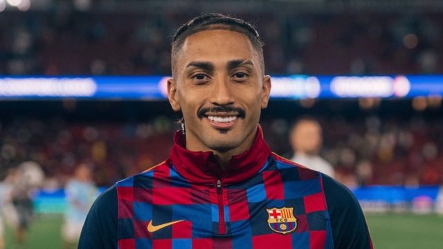 رافينيا يزف خبرا سارا لجماهير برشلونة.. فما هو؟