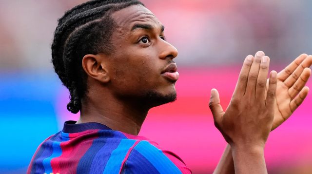 برشلونة ينتظر تغيرا في موقف بالدي
