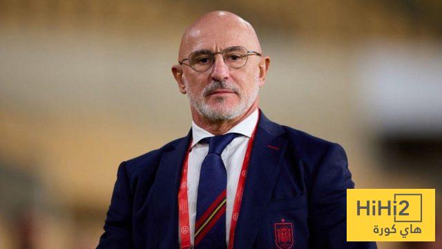 دي لا فوينتي يقدم خدمة مجانية لبرشلونة